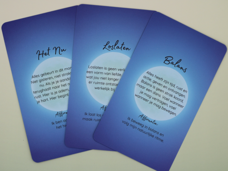 Close-up van een spirituele reflectiekaart uit de Morgana Moon kaartenset voor zelfinzicht en intuïtieve groei